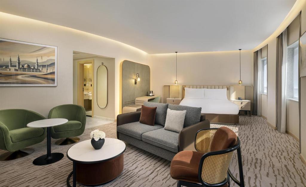 Diyar Ajwa, Tapestry Collection By Hilton-12