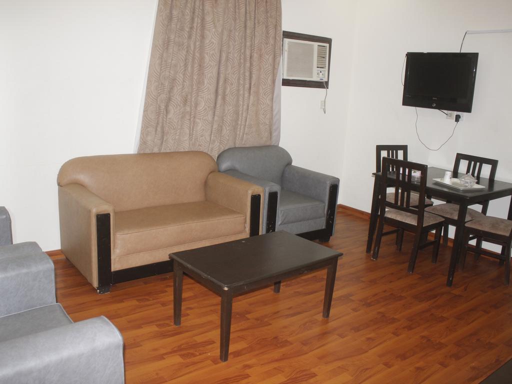 Al Khazrajiah Hotel-8
