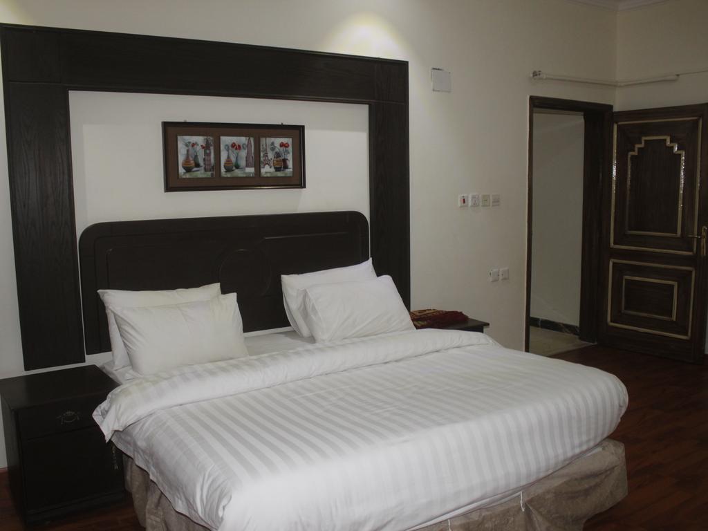 Al Khazrajiah Hotel-9
