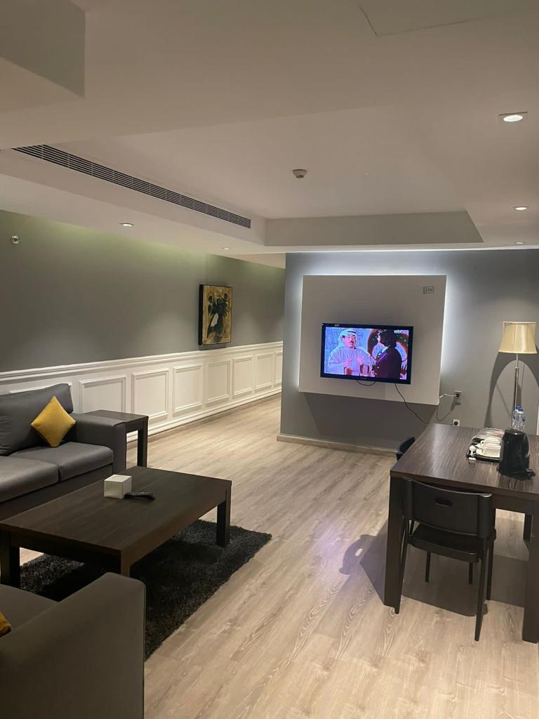 Hayat Watheer Hotel Suite-8