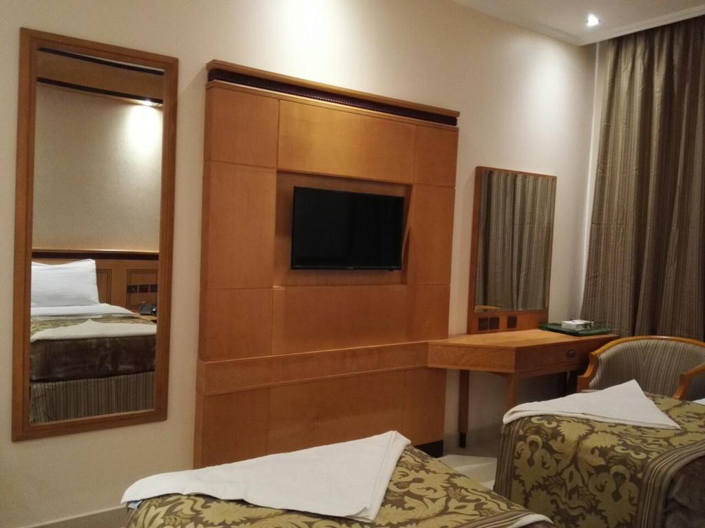 Al Fajr Al Badea Hotel 6-13