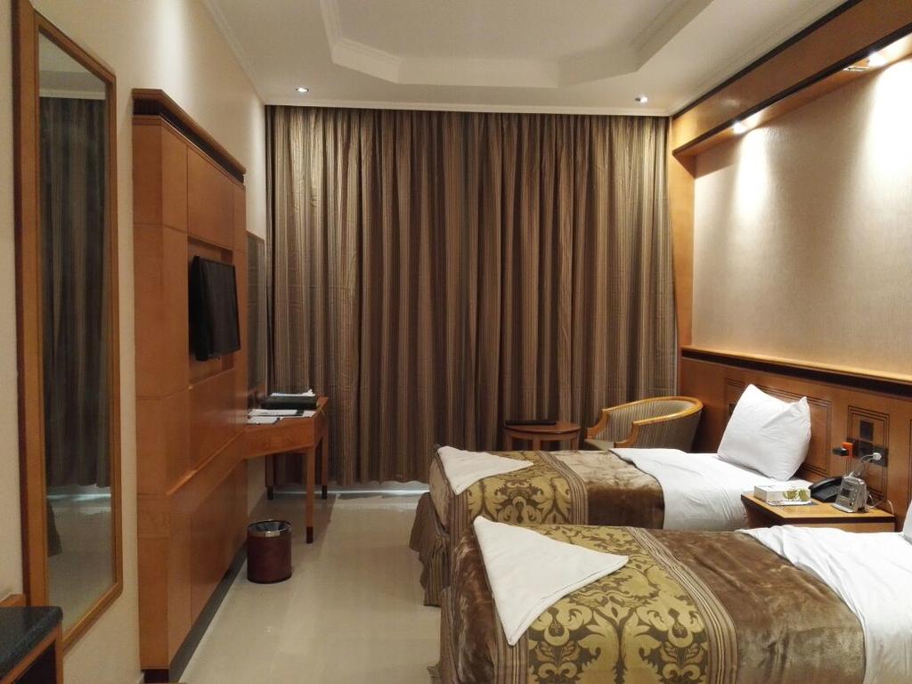 Al Fajr Al Badea Hotel 6-14
