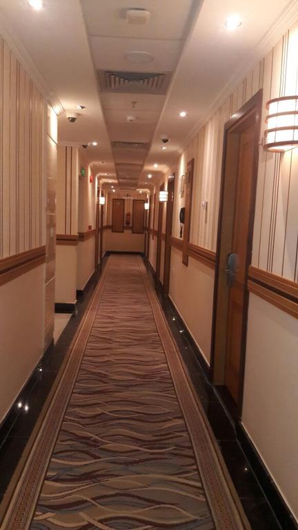 Al Fajr Al Badea Hotel 6-19
