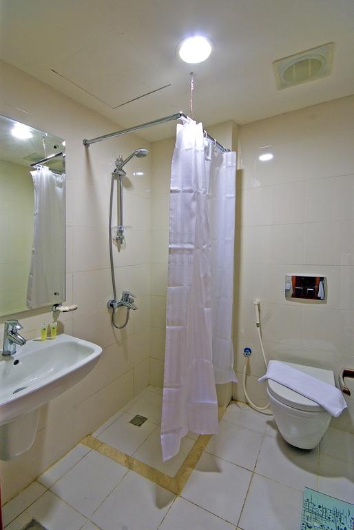 Al Qadesseya Al Massa Hotel-6