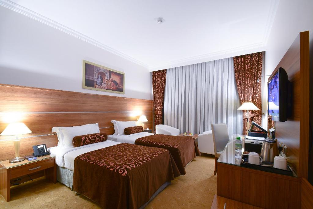 Emaar Al Maktaan Hotel Ex (Golden Tulip Al Maktaan)-13