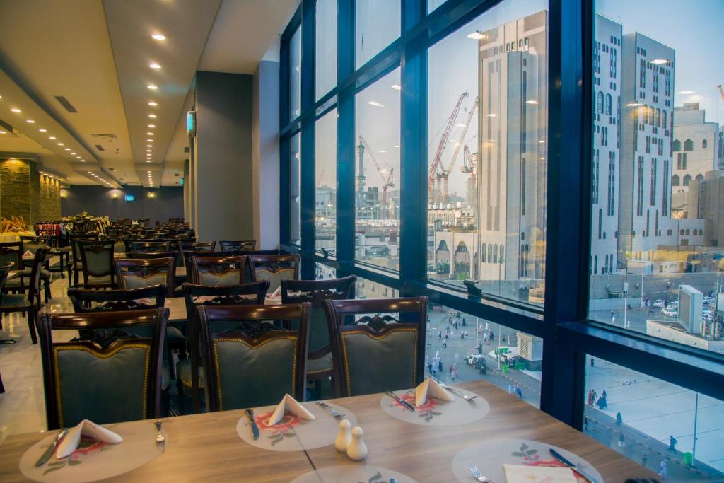 Al Safwah Royale Orchid Hotel-20