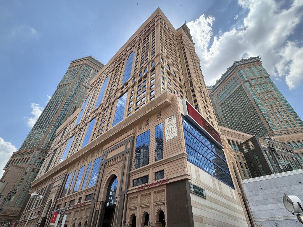 Al Safwah Hotel Tower 3-8