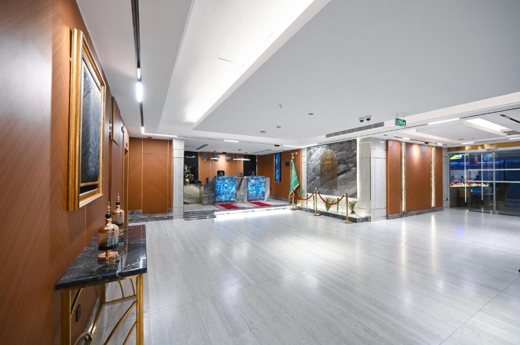 Grand Plaza Al Madina ex Al Salhiya Tibah-11