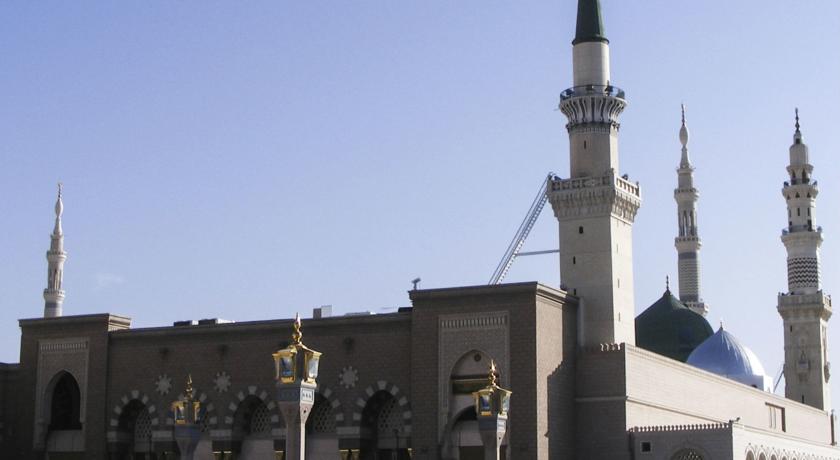 Anwar Al Madinah Movenpick-0