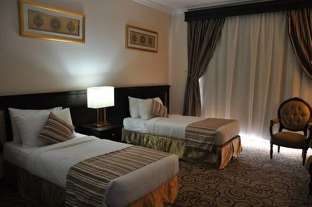 Elaf Al Majeedi Hotel-5