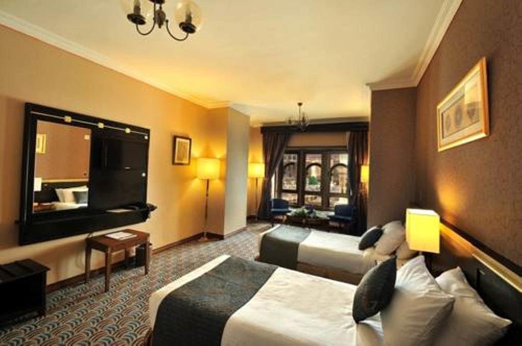 Elaf Al Majeedi Hotel-9