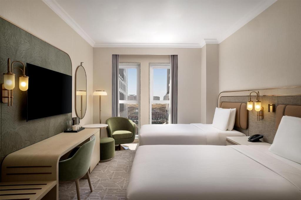 Diyar Ajwa, Tapestry Collection By Hilton-14