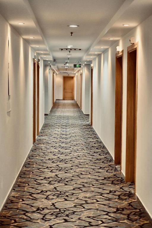 Rayah Kayan Hotel-0