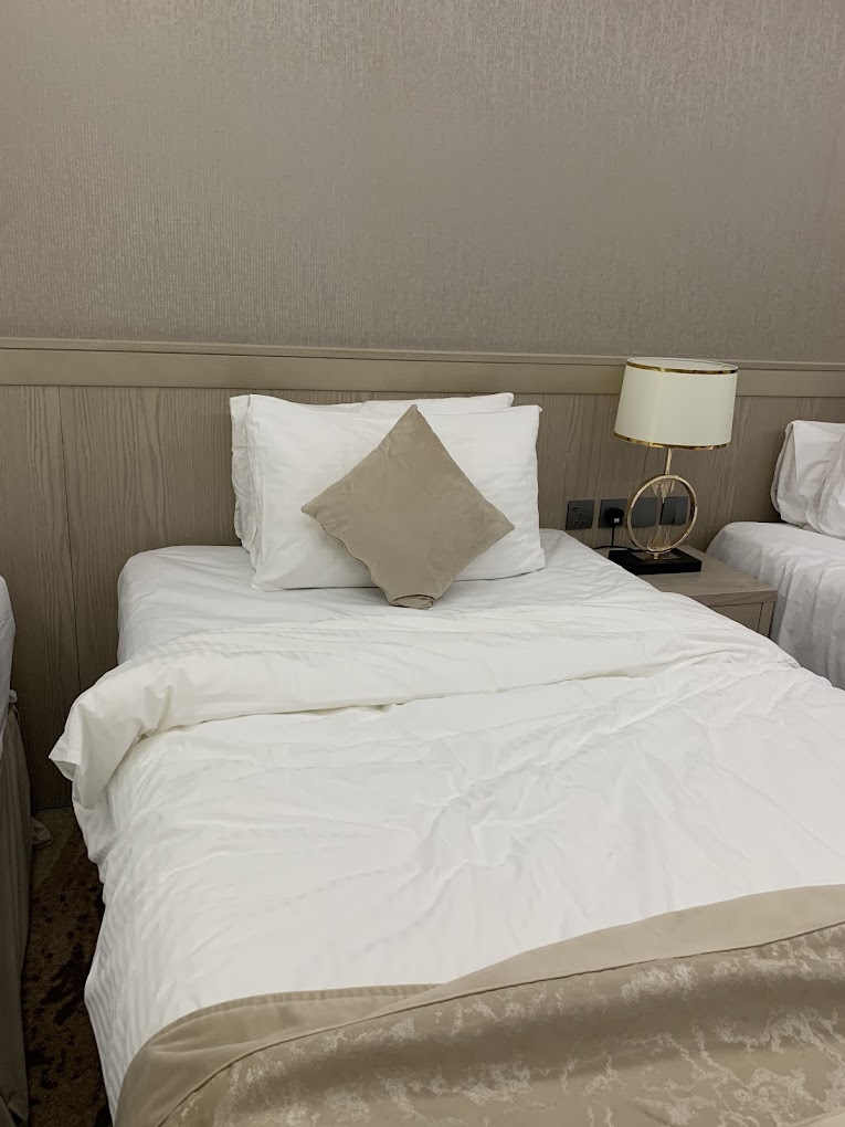 Finda Hotel, Madina-7